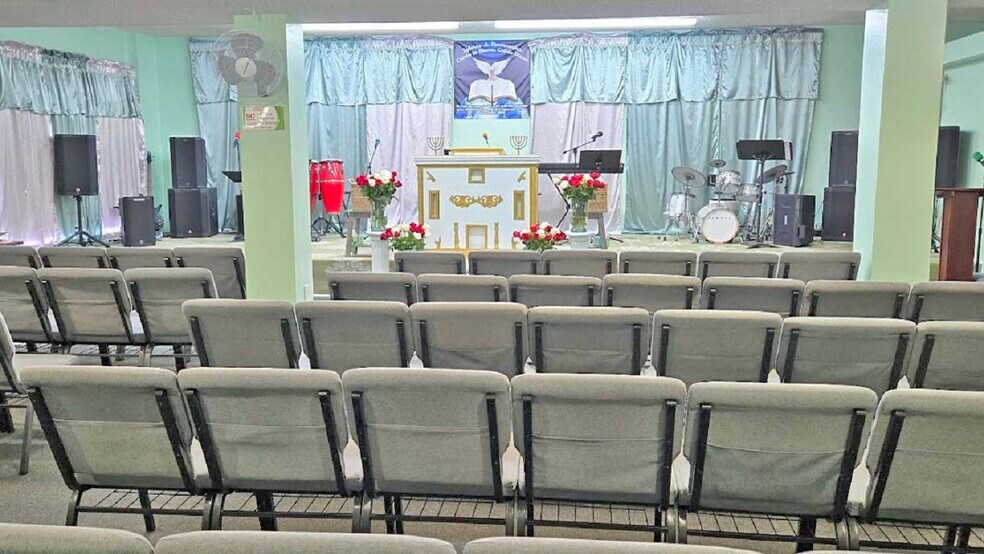 More Photos Of 554 Bragg St, Sanford General Retail For Sale