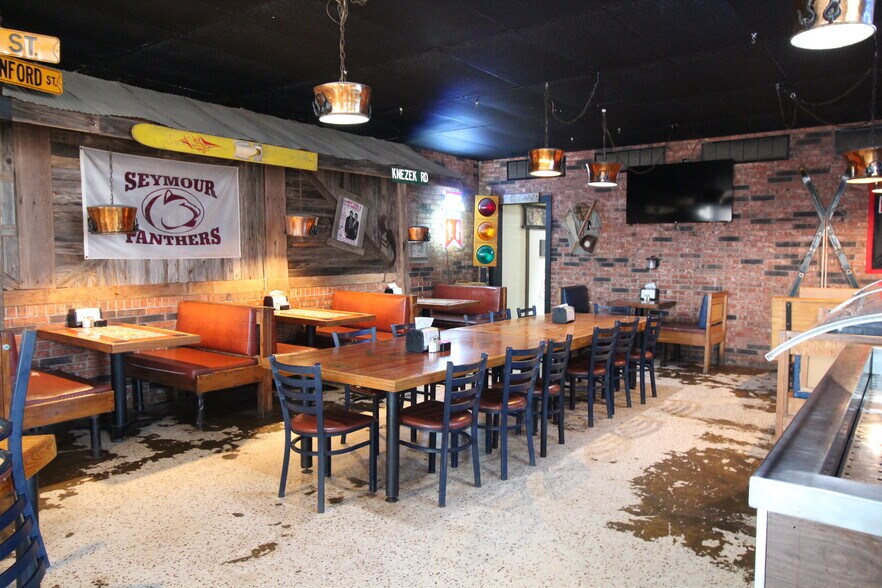 More Photos Of 700 W California St, Seymour General Retail For Sale