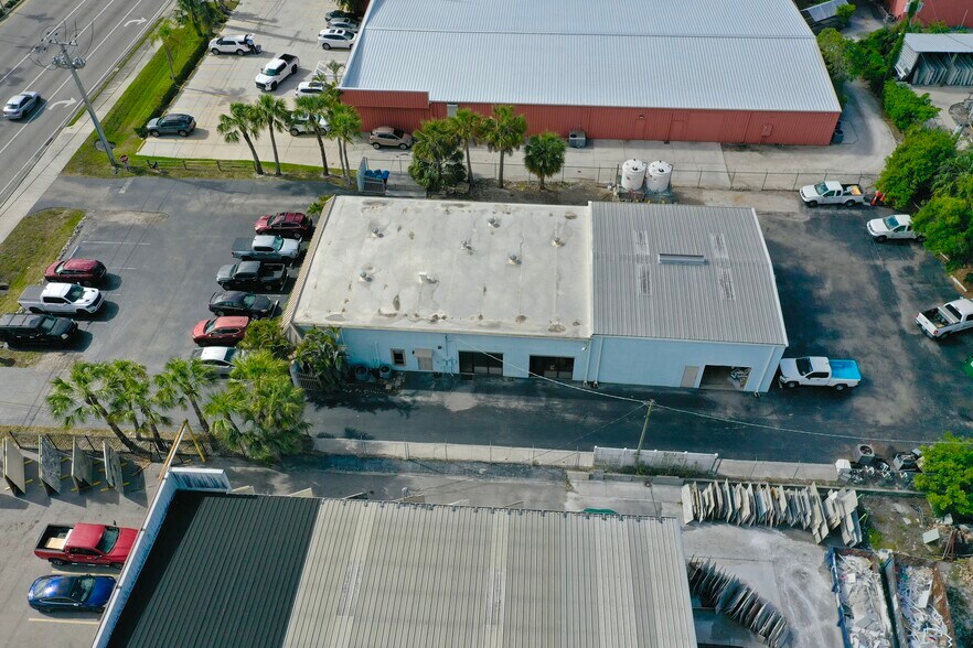 More Photos Of 6455 Airport Pulling Rd N, Naples Showroom For Sale
