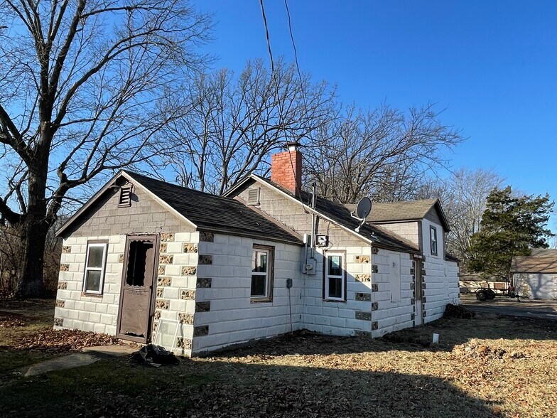 More Photos Of 2902 Clay St, De Soto Manufactured Housing Mobile Home Park For Sale