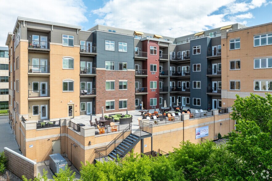 More Photos Of 401 N Washington St, Green Bay Apartments For Sale