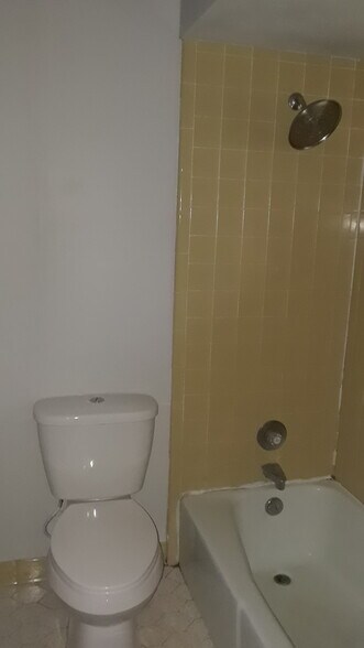 More Photos Of 323 S King Ave, Pine Mountain Apartments For Sale