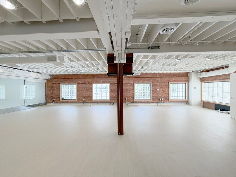 More Photos Of 201 Wilshire Blvd, Santa Monica Loft Creative Space For Lease
