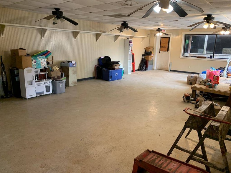 More Photos Of 15703 E US Hwy 175, Poynor Freestanding For Sale