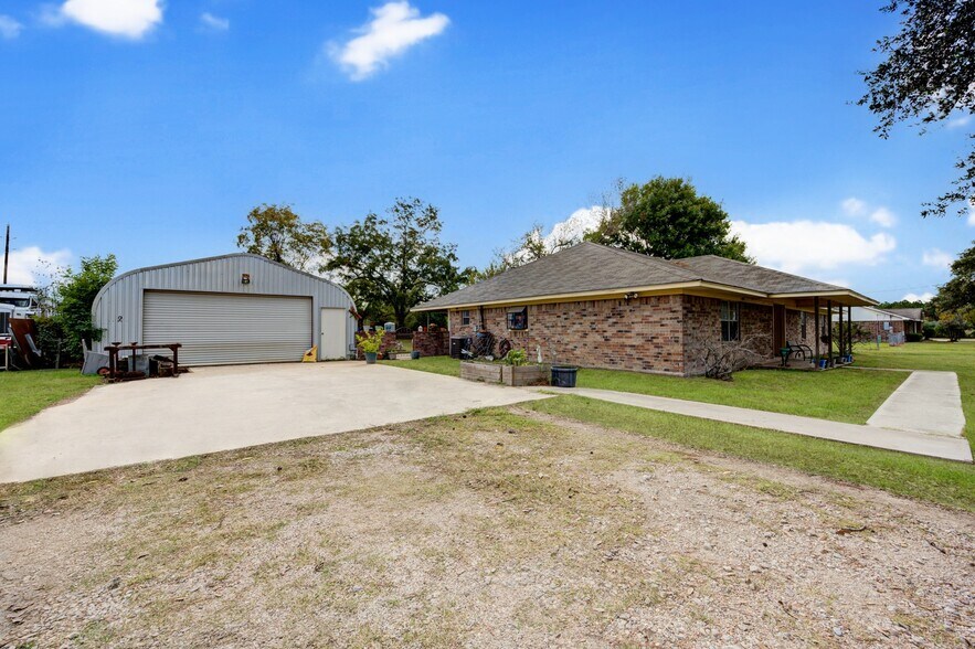 Primary Photo Of 13847 Boudreaux Rd, Tomball Flex For Lease
