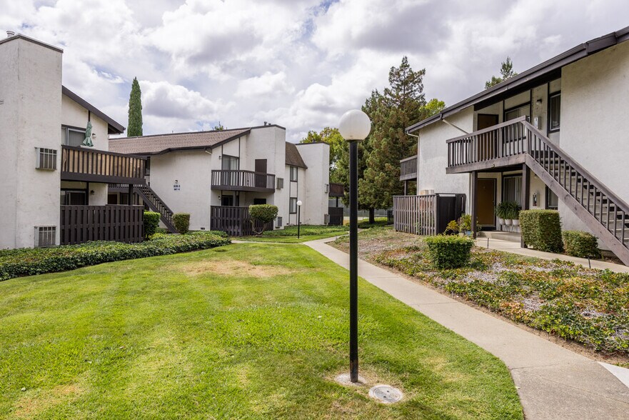 More Photos Of 1700 E Tabor Ave, Fairfield Apartments For Sale