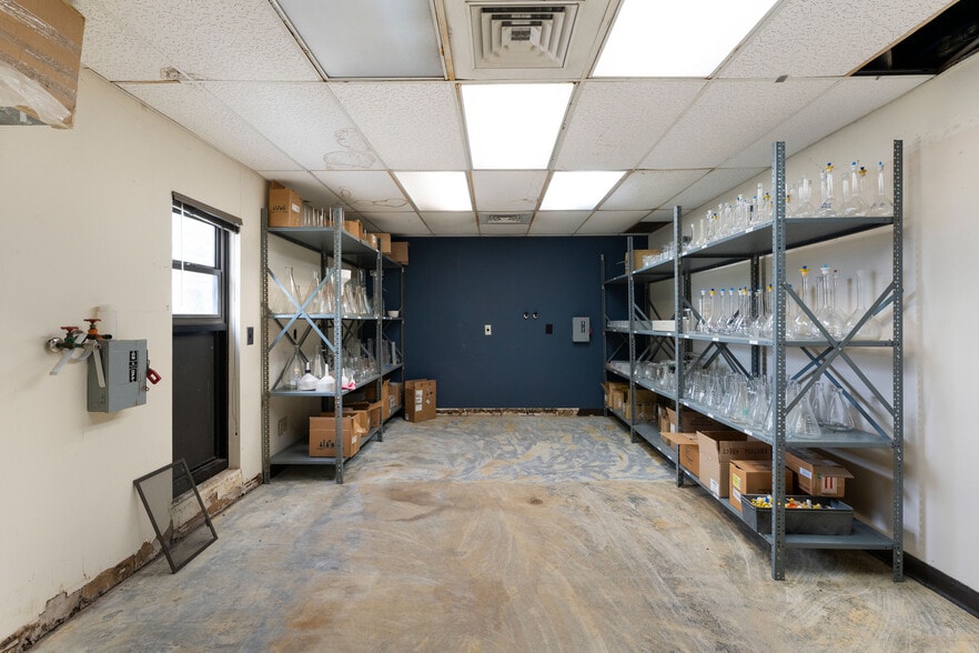 More Photos Of 112 Old Mill Rd, Cartersville Research And Development For Sale