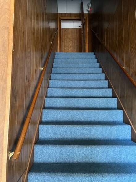 More Photos Of 114 MacArthur Dr, New Bedford Flex For Lease