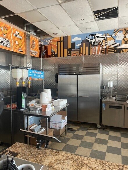 More Photos Of 7034 S Harlem Ave, Bridgeview General Retail For Lease