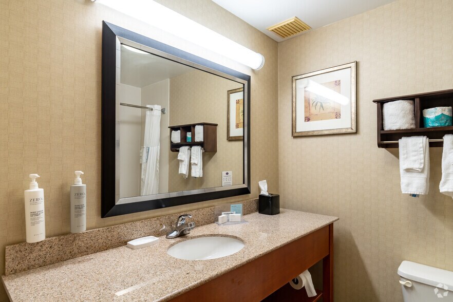 More Photos Of 2225 Shirley Dr, Jackson Hospitality For Sale