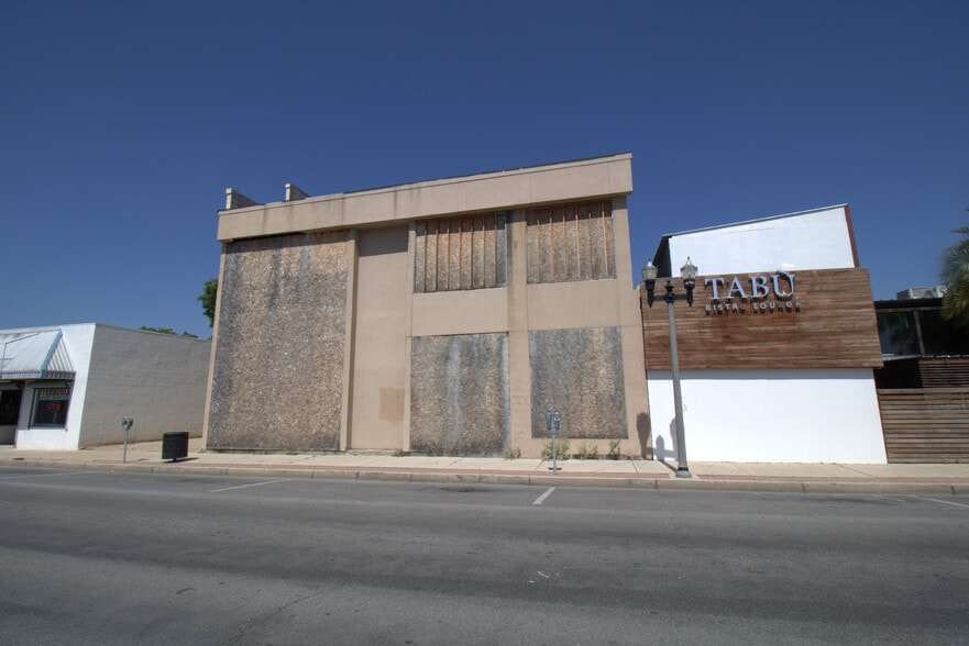 More Photos Of 515 S 17th St, McAllen General Retail For Sale