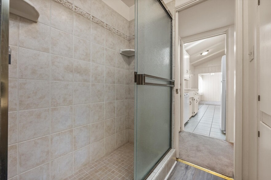 More Photos Of 16 Tobias St, Kernville Storefront Retail Residential For Sale