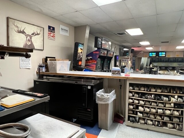 More Photos Of 688 Main St, Walden Restaurant For Sale