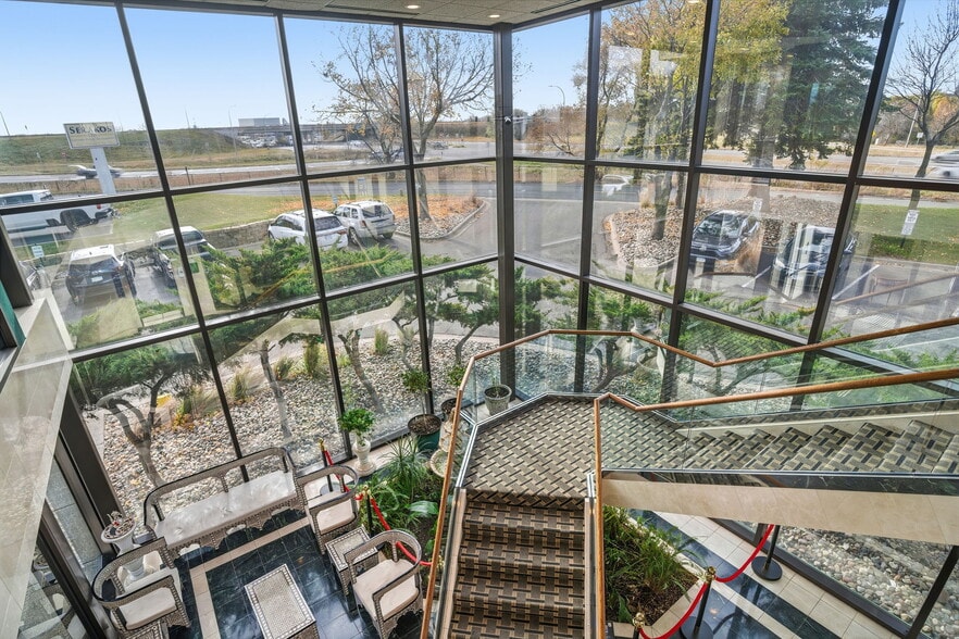 More Photos Of 941 Hillwind Rd NE, Minneapolis Medical For Sale