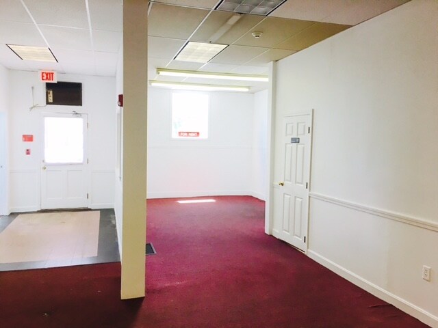 More Photos Of 16 Park St, Rockland Storefront For Sale