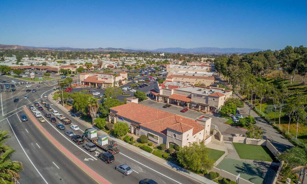 More Photos Of 3815 Mission Ave, Oceanside Unknown For Lease
