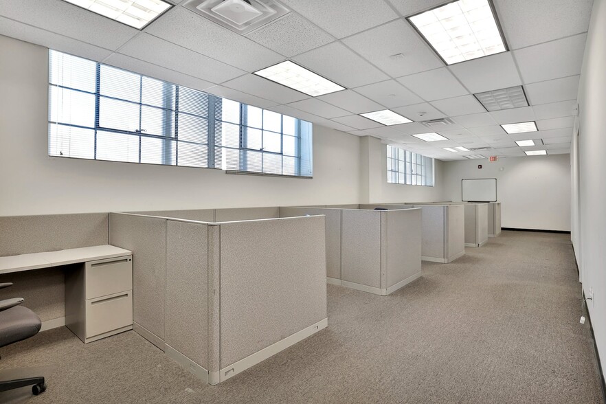 More Photos Of 16 Harrison Ave, Yonkers Warehouse For Lease