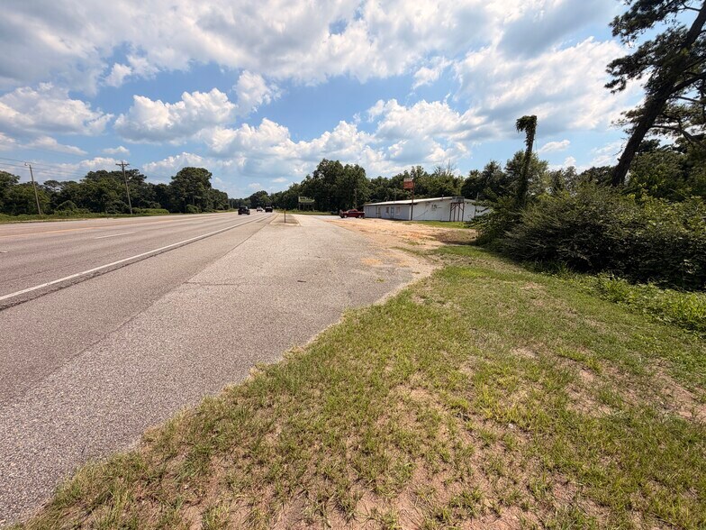 More Photos Of 1095 US Highway 231, Brundidge Freestanding For Sale