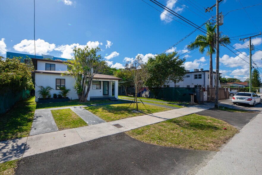 More Photos Of 742 NW 70th St, Miami Apartments For Sale