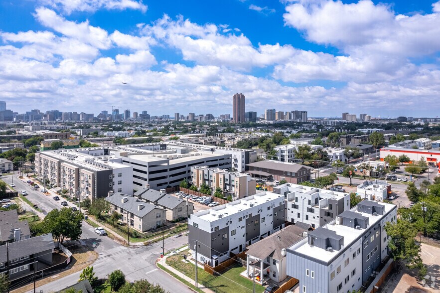 More Photos Of , Dallas Multifamily For Sale