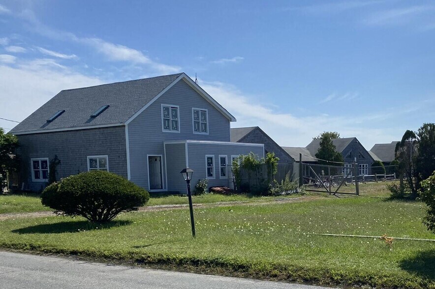 More Photos Of 706 Shore Rd, North Truro Apartments For Sale