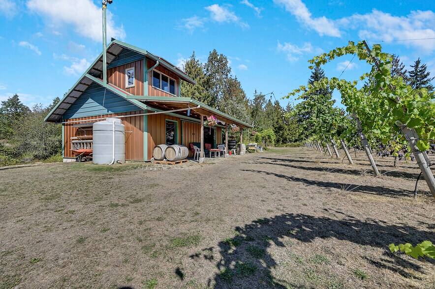 More Photos Of 1673 Woodland Dr, Port Townsend Winery Vineyard For Sale