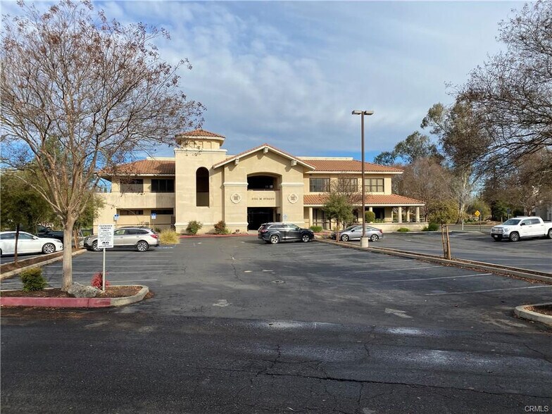 More Photos Of 3351 M St, Merced Office For Sale