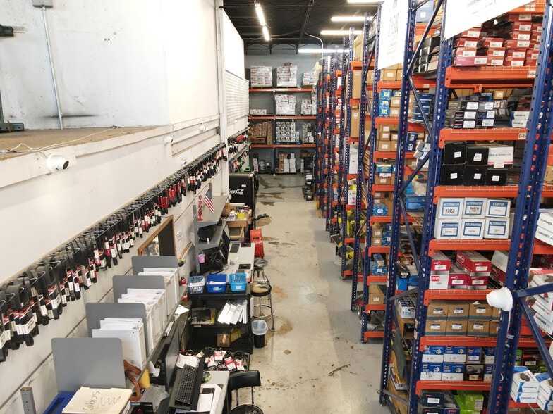 More Photos Of 4805 E 10th Ave, Hialeah Distribution For Sale