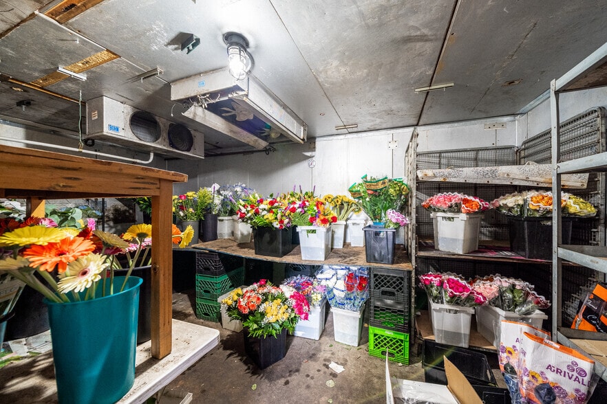 More Photos Of 9 Passaic Ave, Kearny Warehouse For Sale