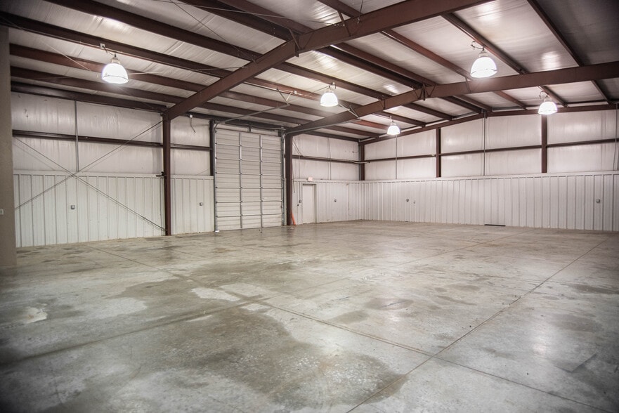 More Photos Of 2820 Global Pky, Midwest City Industrial For Sale