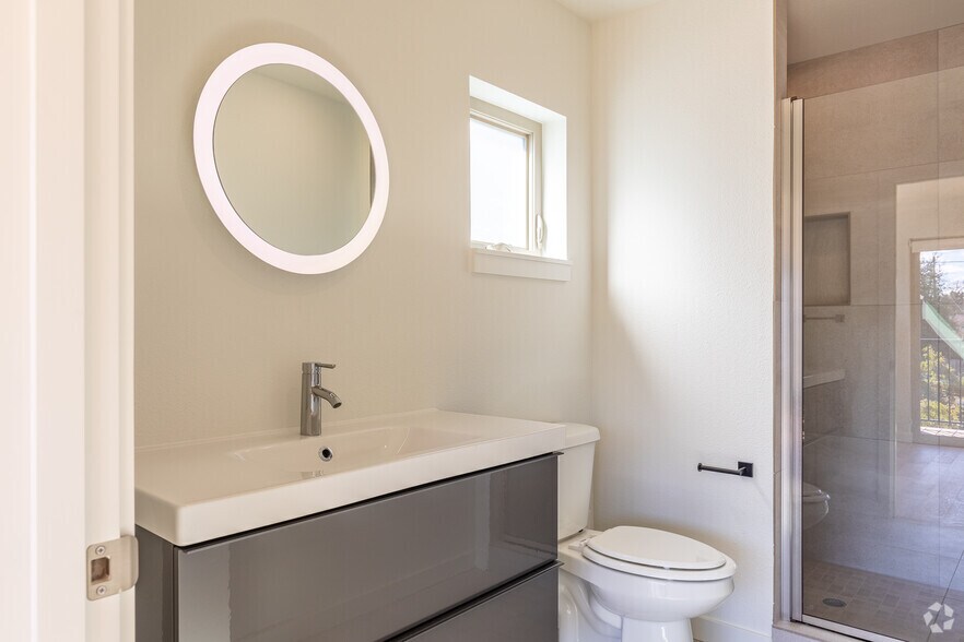 More Photos Of 5115 E Burnside St, Portland Apartments For Sale