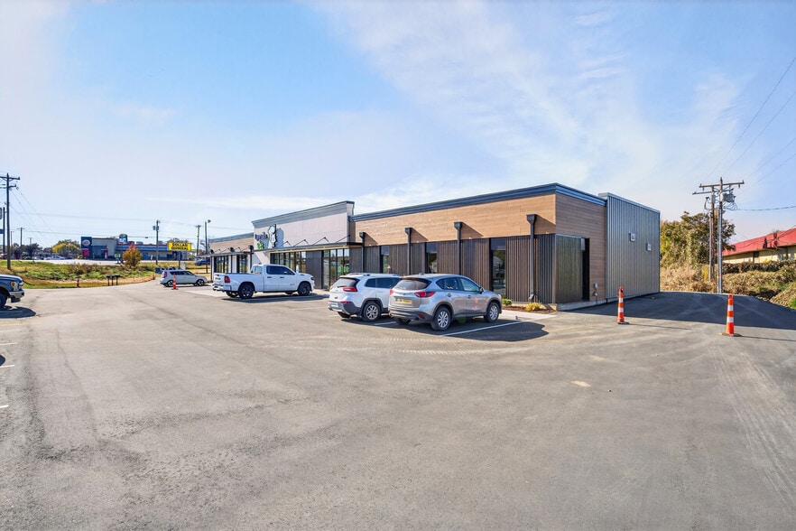 More Photos Of 201-229 Charlotte Hwy, Lyman Unknown For Lease