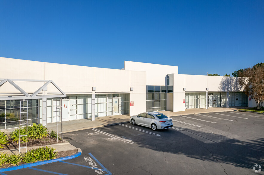 Primary Photo Of 6 Morgan, Irvine Research And Development For Lease