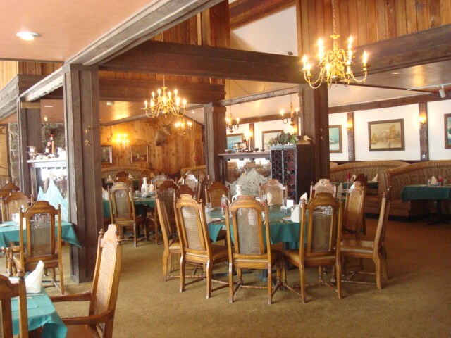 More Photos Of 24 Big Springs Dr, Nederland Restaurant For Lease