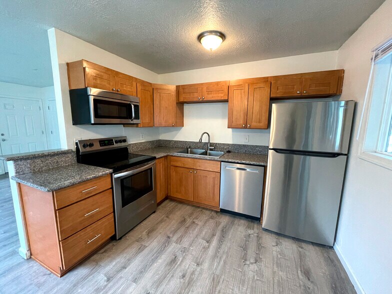 More Photos Of 9404-9416 N Lombard St, Portland Apartments For Sale