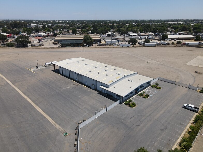More Photos Of 1444 El Pinal Dr, Stockton Warehouse For Lease