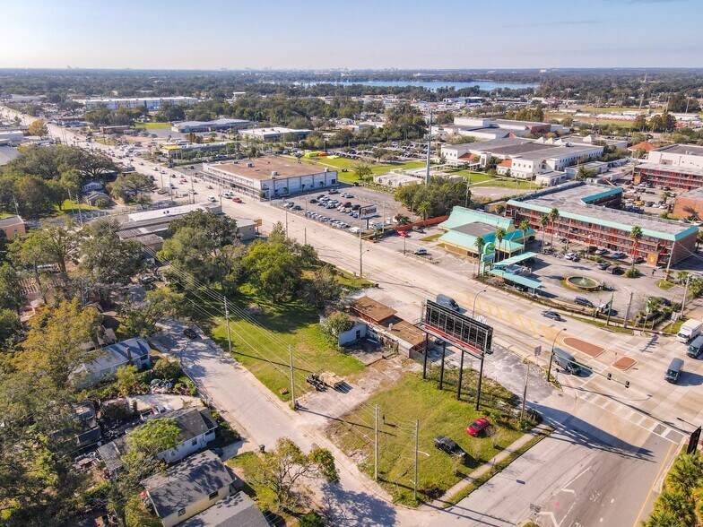 More Photos Of 707 S Orange Blossom Trl, Orlando Storefront For Sale