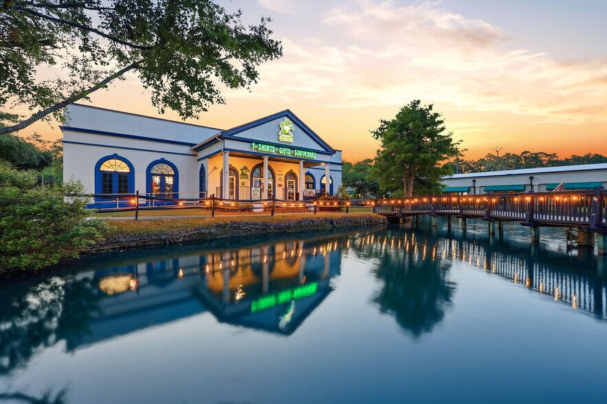 More Photos Of 14319 Ocean Hwy, Pawleys Island General Retail For Sale