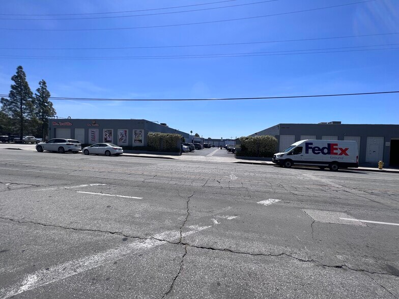 More Photos Of 1102 Arroyo St, San Fernando Warehouse For Lease
