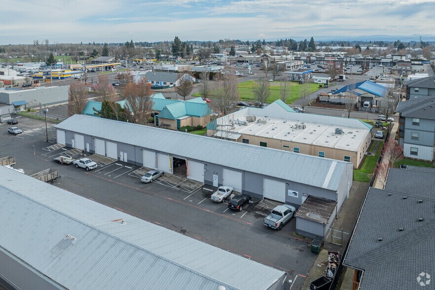 More Photos Of 3790 Silverton Rd NE, Salem Warehouse For Lease