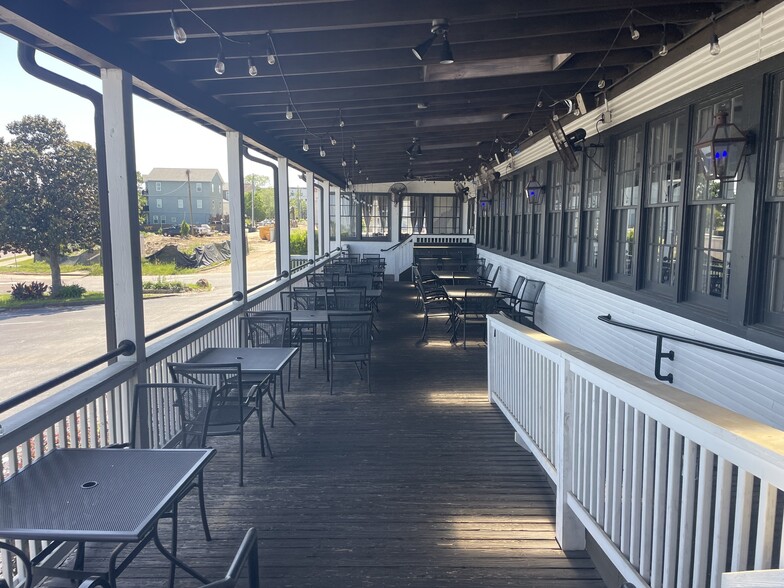 More Photos Of 905 E Gregory St, Pensacola Restaurant For Sale
