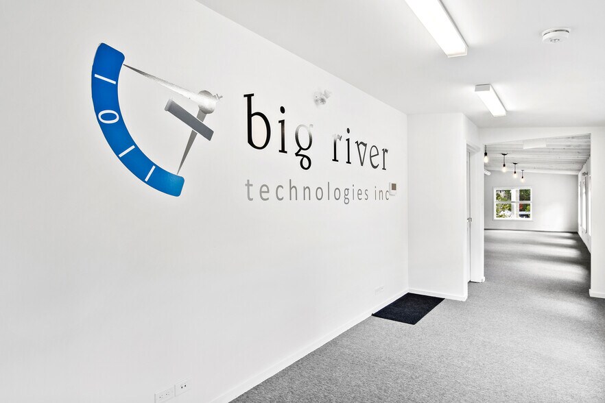 More Photos Of 60 Mill St, Gananoque Medical For Sale