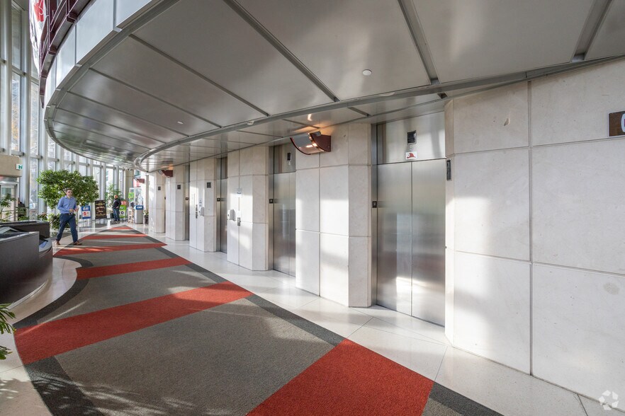 More Photos Of 111 Dunsmuir St, Vancouver Office For Lease