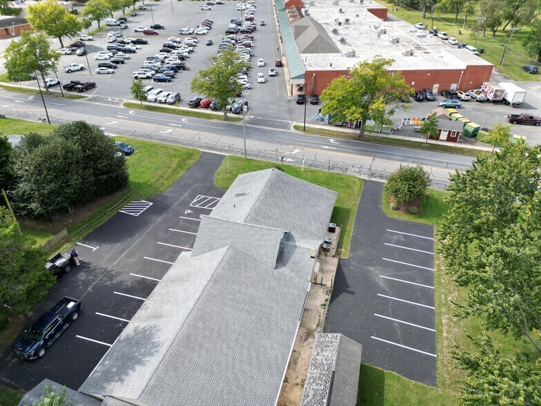 More Photos Of 320 Glebe Rd, Easton Office For Lease