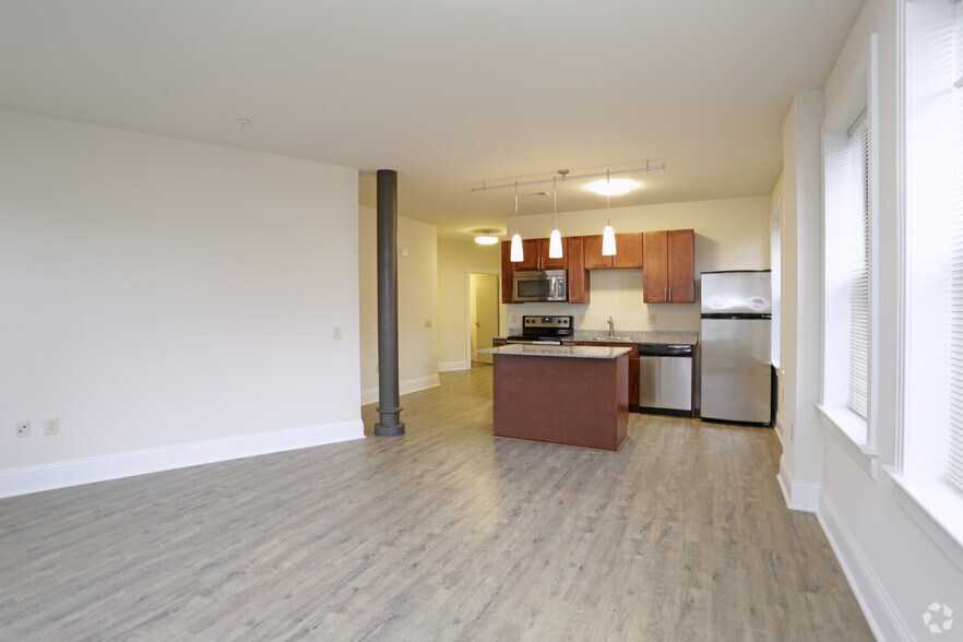 More Photos Of 121 S Highland Ave, Pittsburgh Apartments For Lease