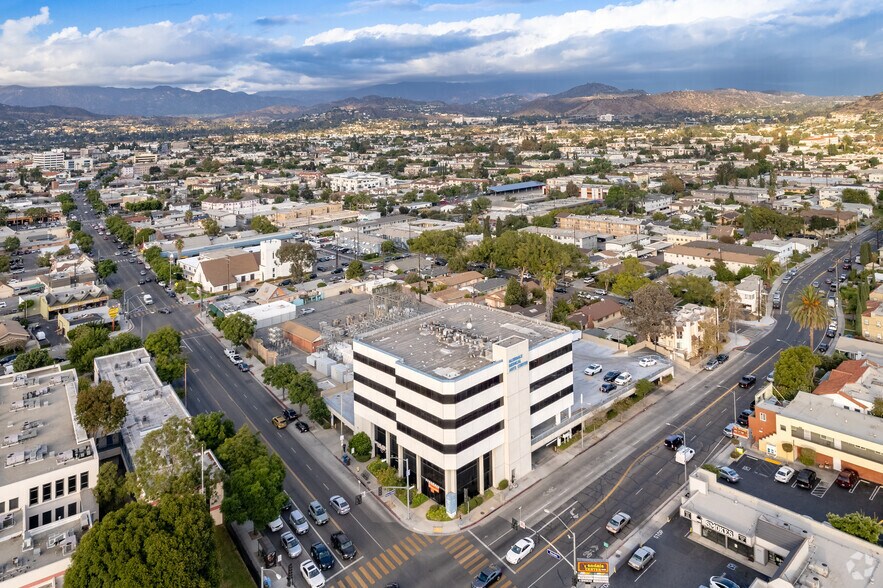 More Photos Of 1030 S Glendale Ave, Glendale Medical For Lease