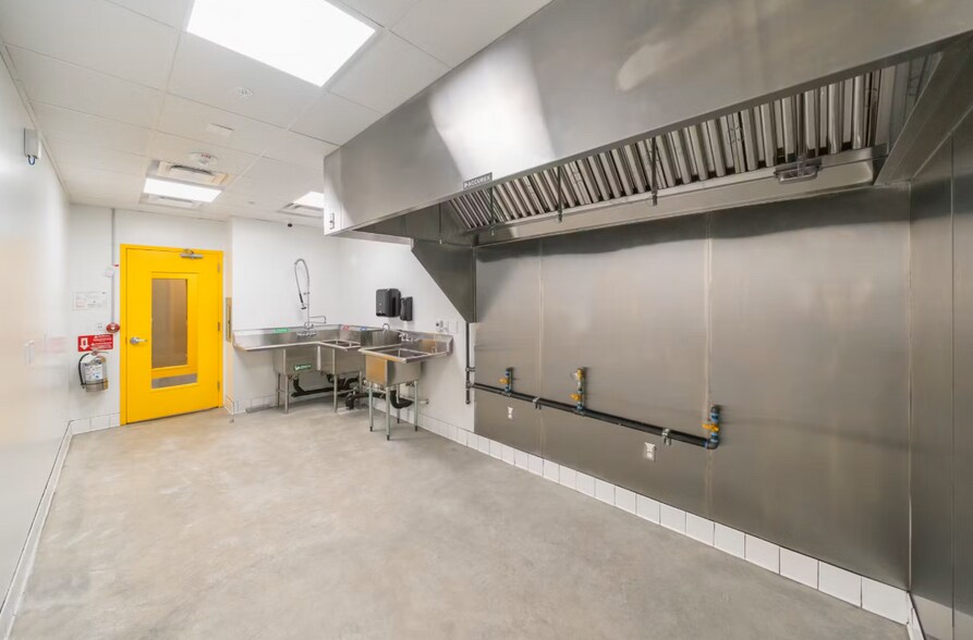 More Photos Of 800 Forrest St NW, Atlanta Restaurant For Lease