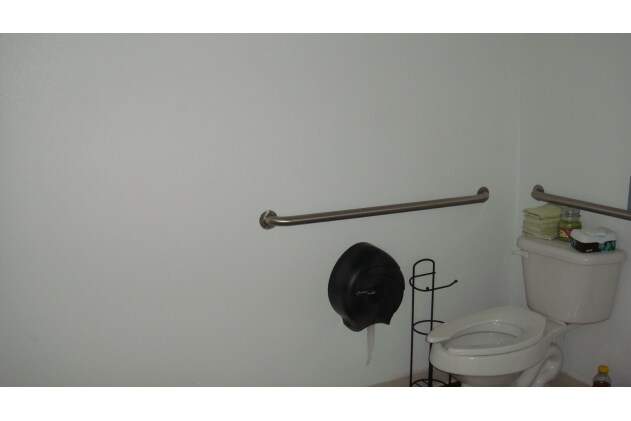 More Photos Of 118 6th St N, Texas City Showroom For Sale