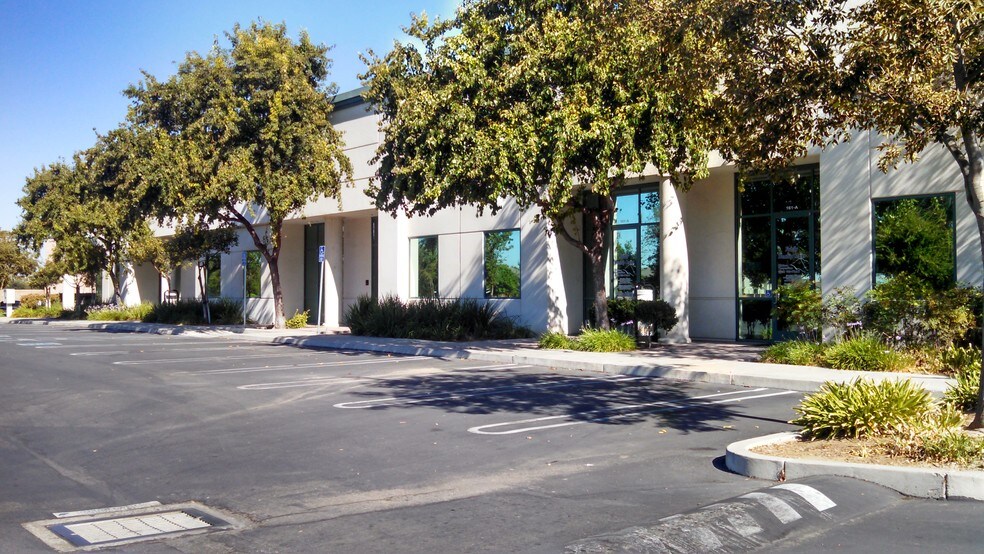 More Photos Of 161 Sand Creek Rd, Brentwood Research And Development For Sale