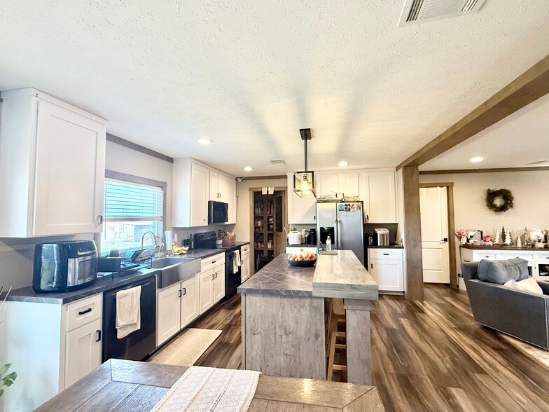 More Photos Of 426550 E 250 Rd, Chelsea Specialty For Sale